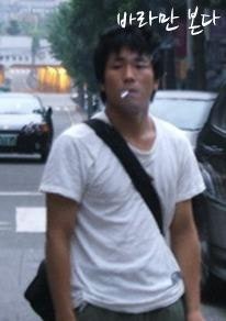 바라만 본다