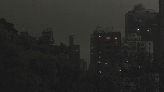 블랙 레인 화이트 스카스