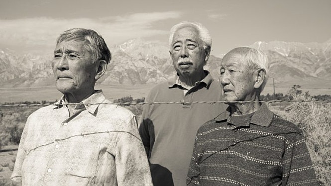 쓰리 보이즈 만자나르