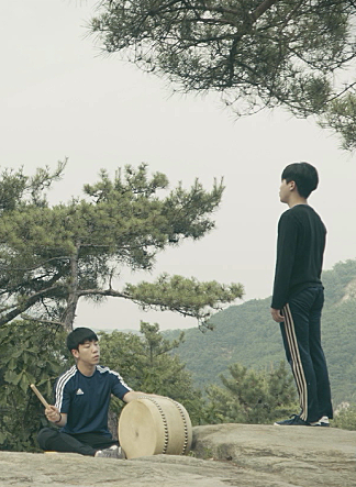 낡은 북이 울리면: 감성적인 한국 단편 영화