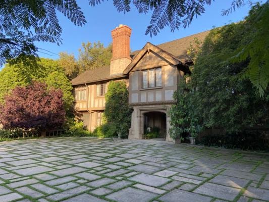 더 리틀 하우스 - 어 히스토리 오브 홈 앤 가든